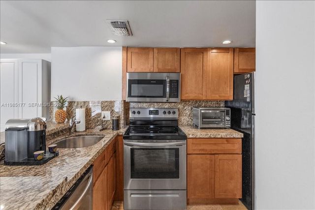 770 Claughton Island Dr 1614, Miami, FL 33131