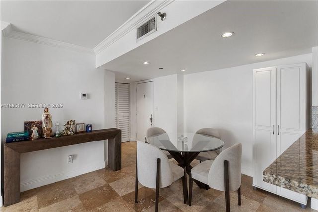 770 Claughton Island Dr 1614, Miami, FL 33131