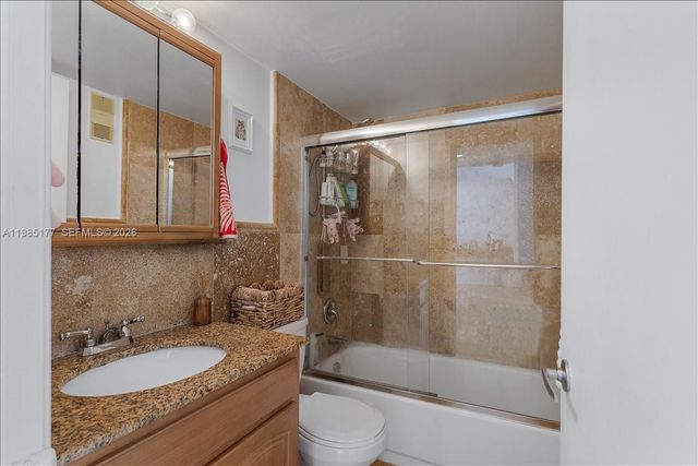 770 Claughton Island Dr 1614, Miami, FL 33131