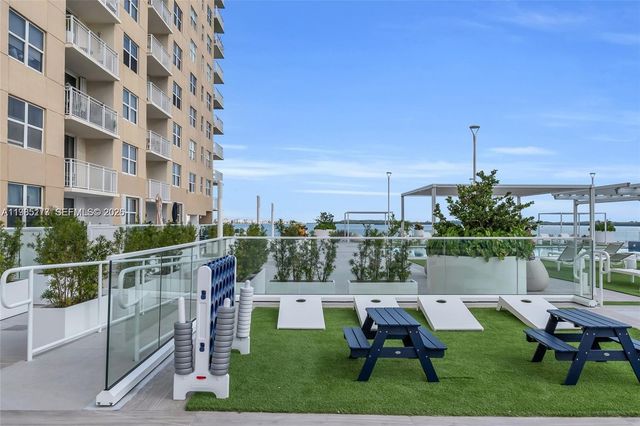 770 Claughton Island Dr 1614, Miami, FL 33131