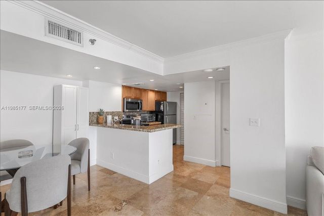 770 Claughton Island Dr 1614, Miami, FL 33131