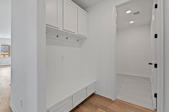 14823 Mission Avenue, Mont Belvieu, TX 77523