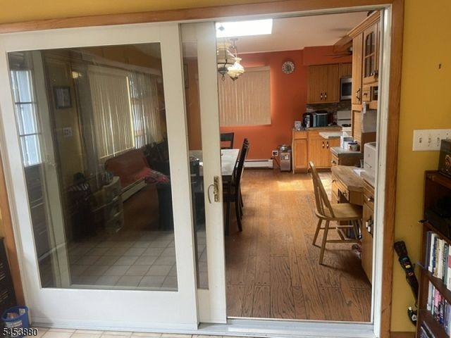 84 E Laurel St, Woodbridge Twp., NJ 07064