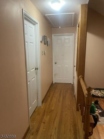 84 E Laurel St, Woodbridge Twp., NJ 07064
