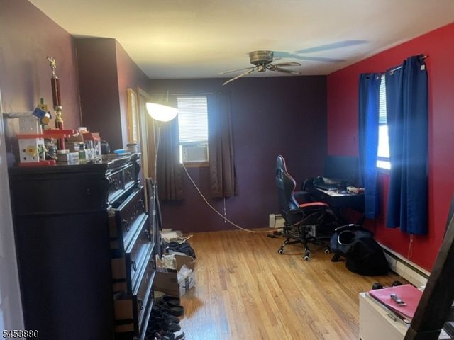 84 E Laurel St, Woodbridge Twp., NJ 07064