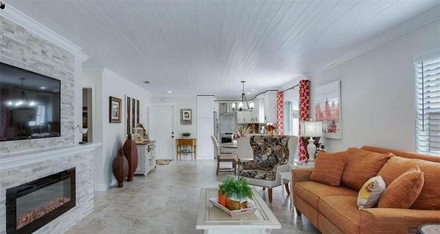 316 GUIDO AVENUE, Lady Lake, FL 32159