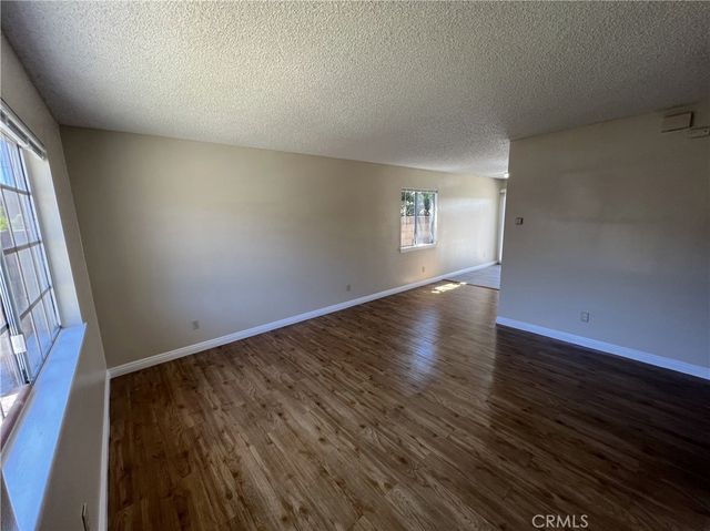 1077 E 71st Way, Long Beach, CA 90805