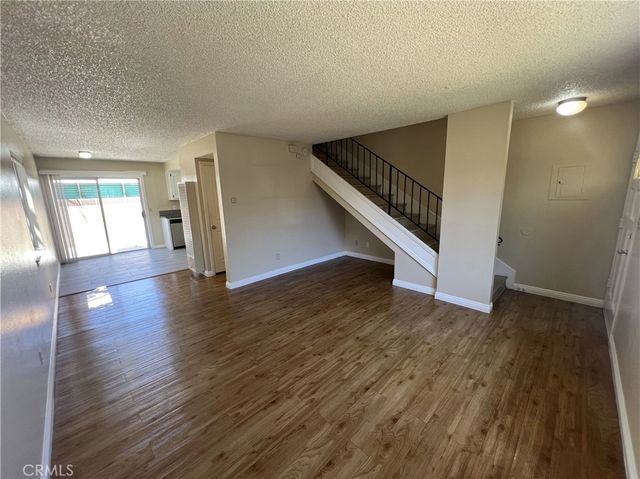 1077 E 71st Way, Long Beach, CA 90805