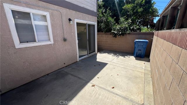 1077 E 71st Way, Long Beach, CA 90805