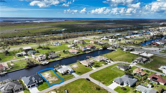 126 SW 38th PL, Cape Coral, FL 33991