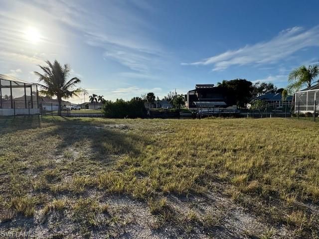 126 SW 38th PL, Cape Coral, FL 33991