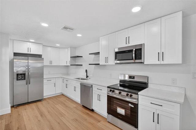 1214 20TH AVENUE S, St Petersburg, FL 33705