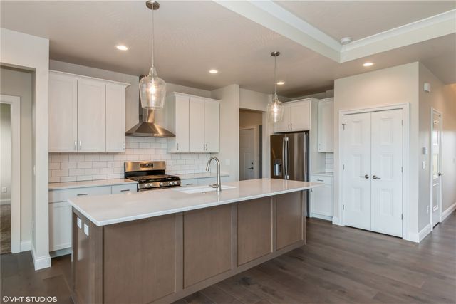 1103 Heritage Trail, Solon, IA 52333