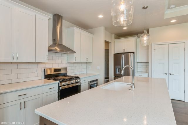 1103 Heritage Trail, Solon, IA 52333