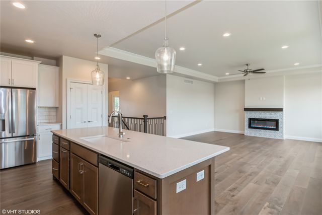 1103 Heritage Trail, Solon, IA 52333