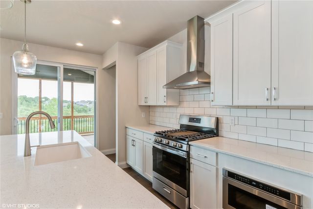 1103 Heritage Trail, Solon, IA 52333