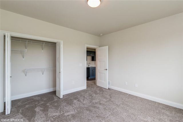 1103 Heritage Trail, Solon, IA 52333