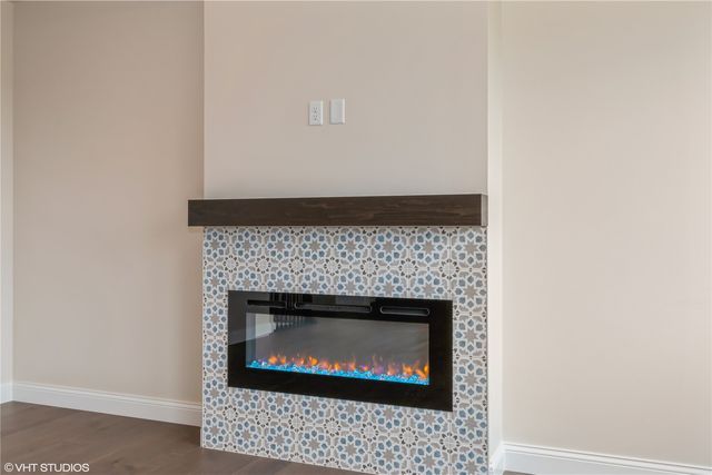 1103 Heritage Trail, Solon, IA 52333