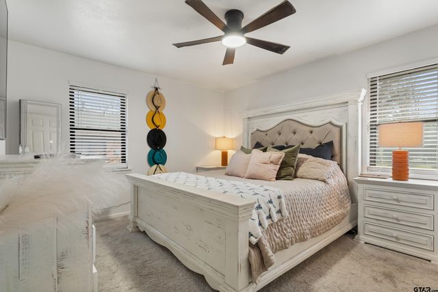 208 Dancer Dr, Longview, TX 75604