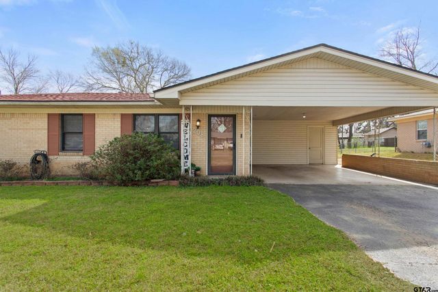 208 Dancer Dr, Longview, TX 75604