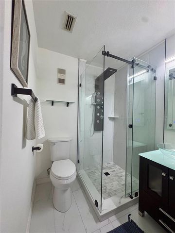 136 POMPANO DRIVE SE D, St Petersburg, FL 33705