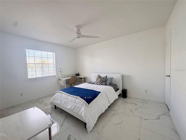 136 POMPANO DRIVE SE D, St Petersburg, FL 33705