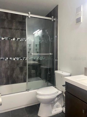 136 POMPANO DRIVE SE D, St Petersburg, FL 33705