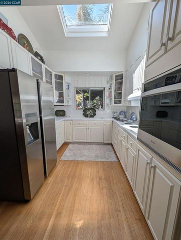 5235 La Corte Bonita, Concord, CA 94521