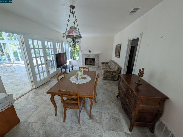 5235 La Corte Bonita, Concord, CA 94521