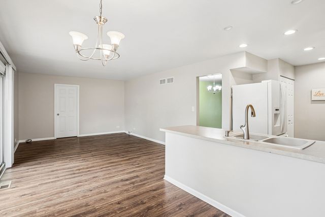 495 Kinkaid Court, Des Plaines, IL 60016