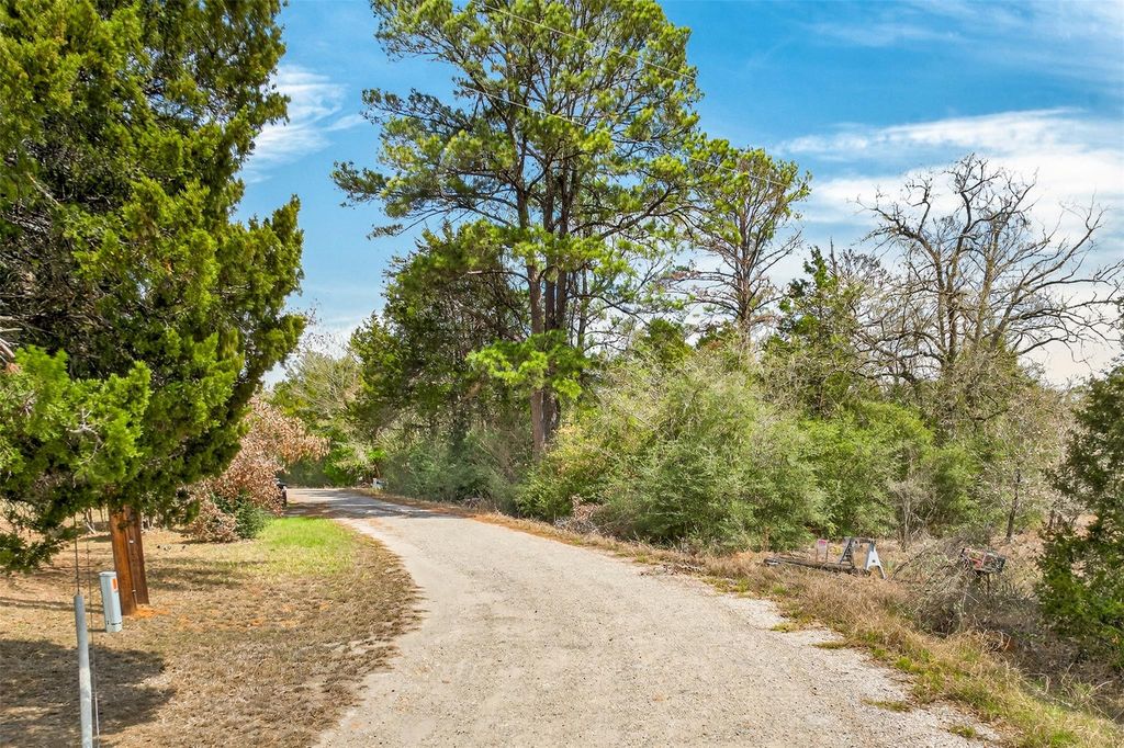 137 Ranchette ST, Bastrop, TX 78602