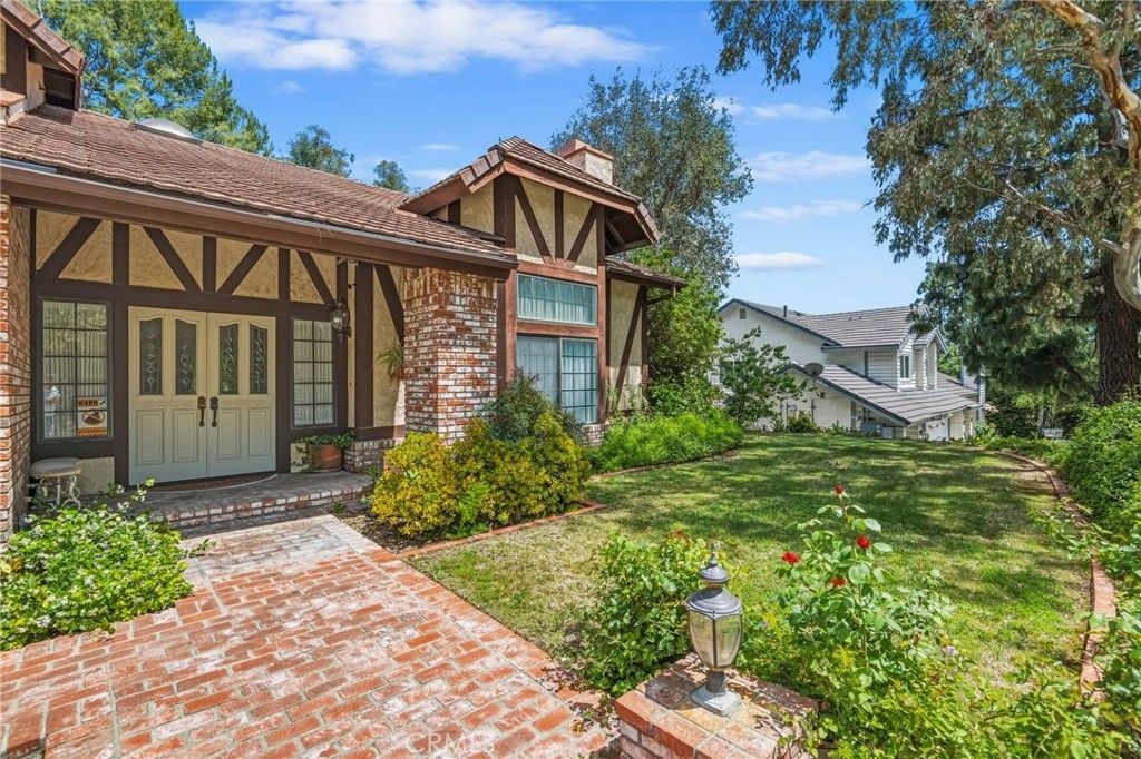 Image 32 of property listing at 11930 Shoshone, Granada Hills, CA 91344