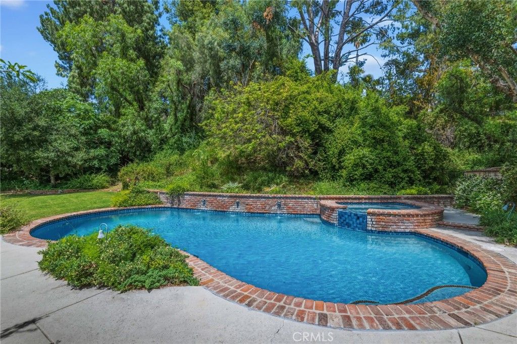 Image 36 of property listing at 11930 Shoshone, Granada Hills, CA 91344