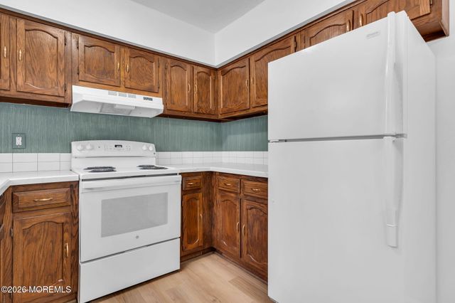 2B Deerfield Drive 52, Whiting, NJ 08759