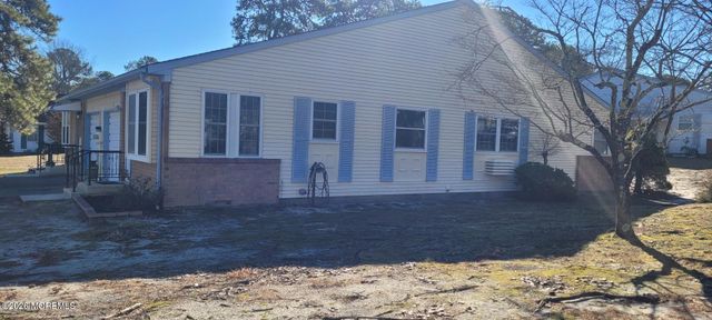 2B Deerfield Drive 52, Whiting, NJ 08759