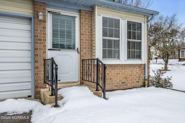 2B Deerfield Drive 52, Whiting, NJ 08759