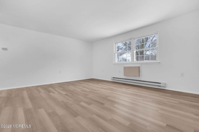 2B Deerfield Drive 52, Whiting, NJ 08759