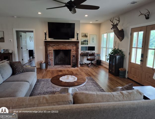 94 Race Track Road, The Rock, GA 30285