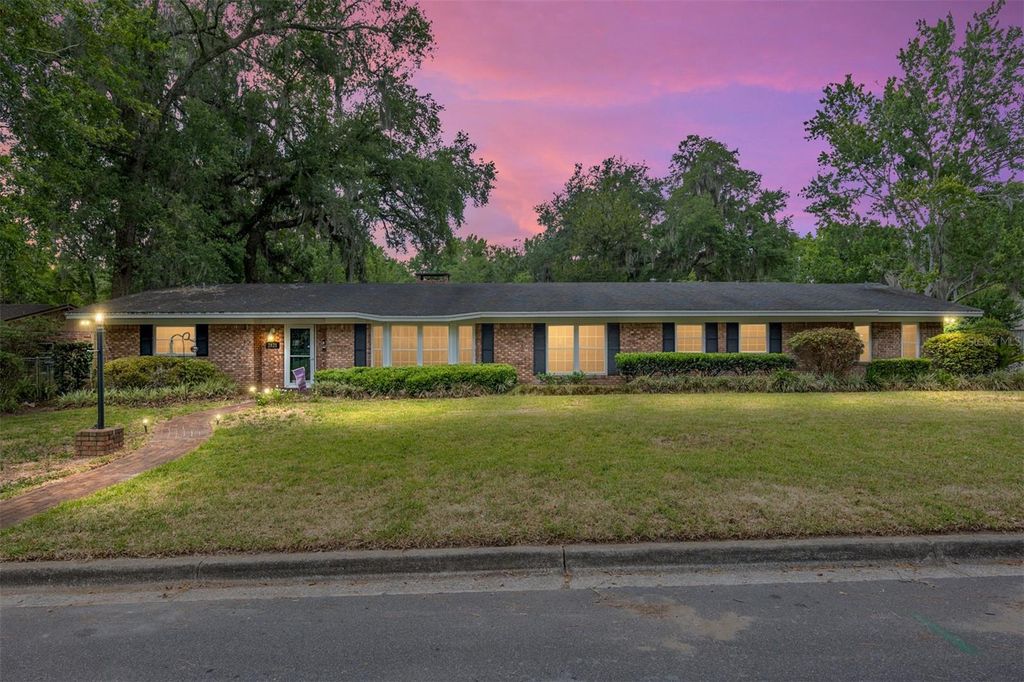 2821 NW 12TH PLACE, Gainesville, FL 32605