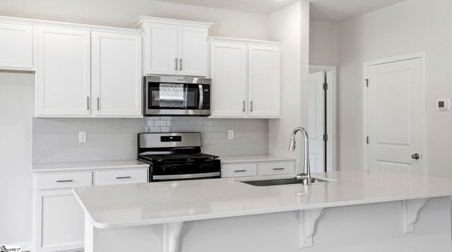 812 Crispin Street, Piedmont, SC 29673