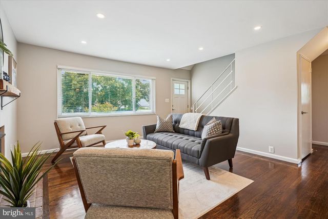 132 N GLADDEN ST N, Alexandria, VA 22304
