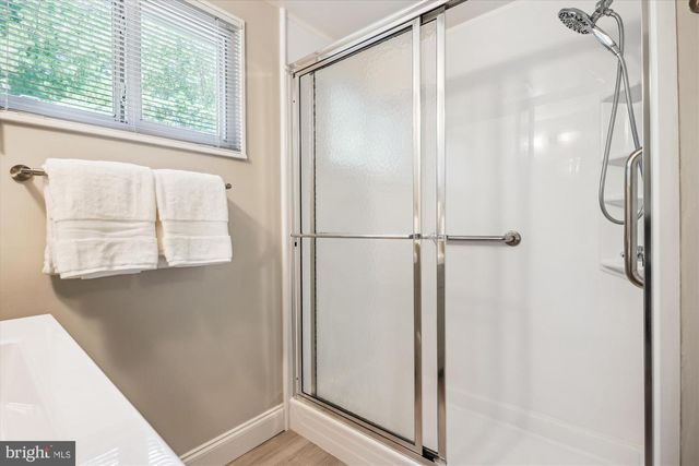 132 N GLADDEN ST N, Alexandria, VA 22304