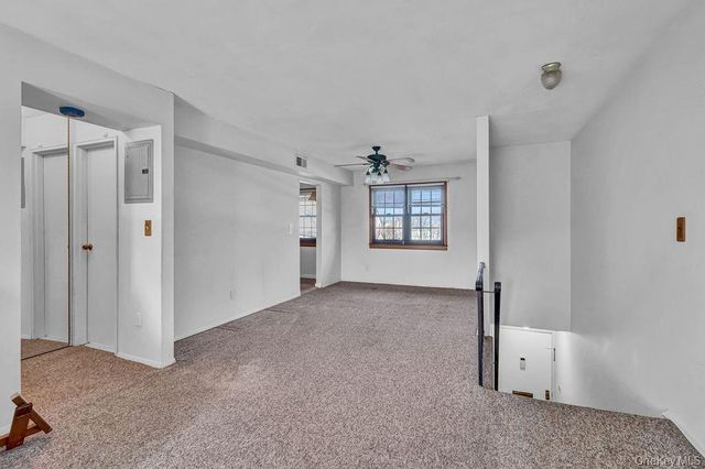 228 Mariners Way, Copiague, NY 11726