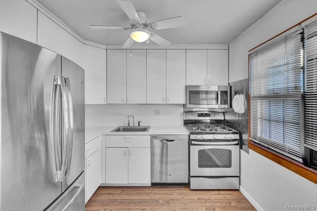 228 Mariners Way, Copiague, NY 11726