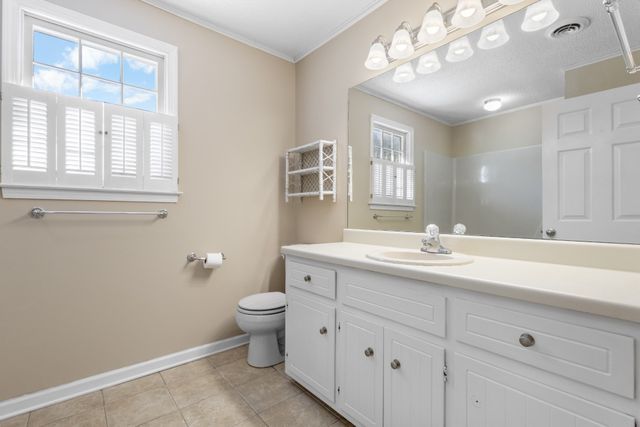 908 Hunter Ln, Clarksville, TN 37043