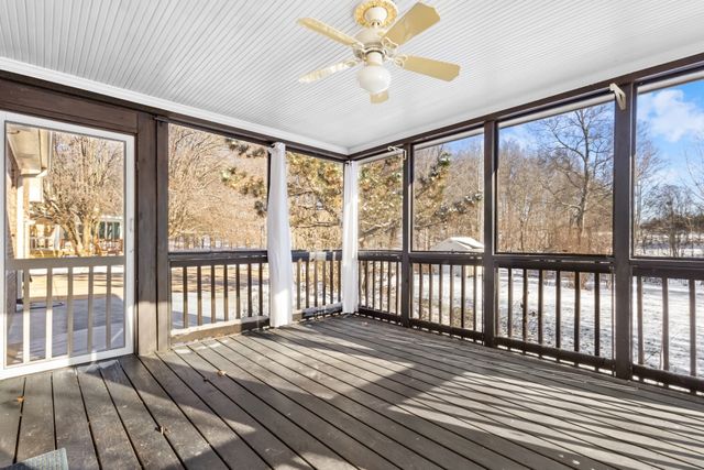 908 Hunter Ln, Clarksville, TN 37043