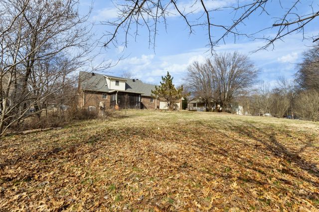 908 Hunter Ln, Clarksville, TN 37043