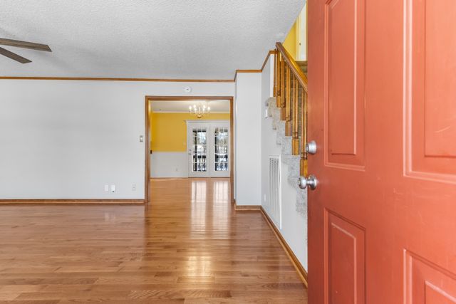 908 Hunter Ln, Clarksville, TN 37043