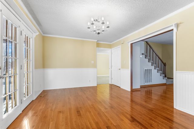 908 Hunter Ln, Clarksville, TN 37043