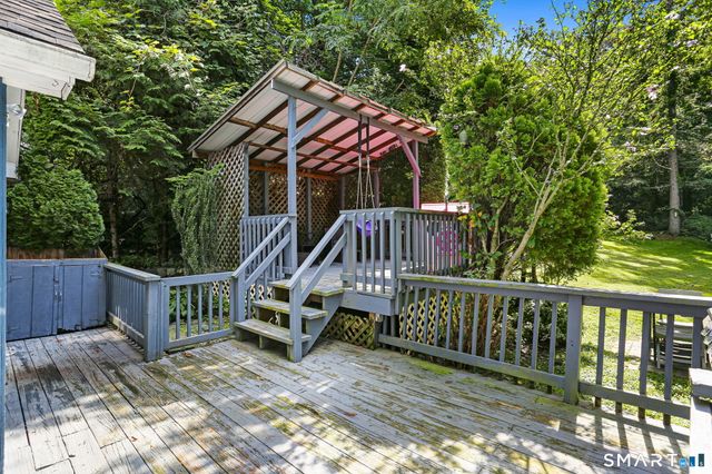 3 Auburn Road, New Fairfield, CT 06812